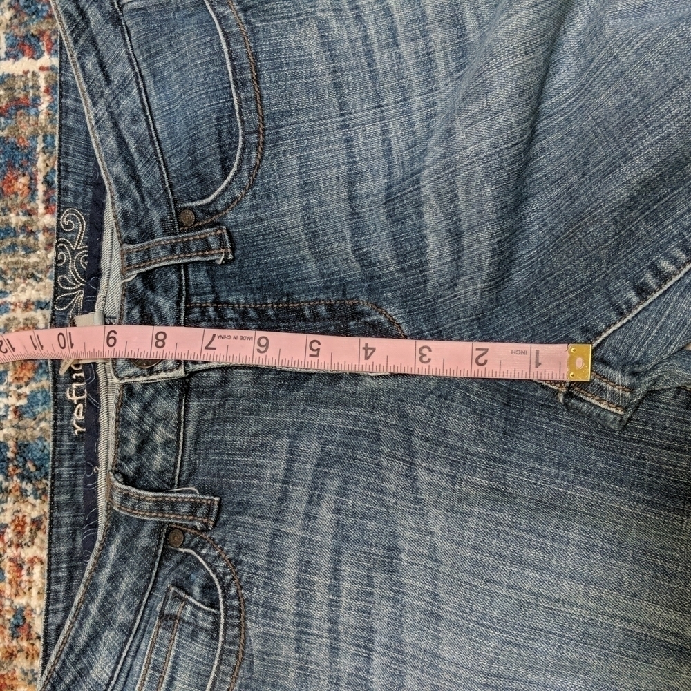 Refuge Junior's Cuffed Straight Leg Jeans Size 11 - Picture 9 of 11